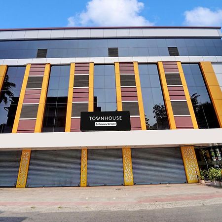 Отель Super Townhouse Ernakulam North Коччи Экстерьер фото