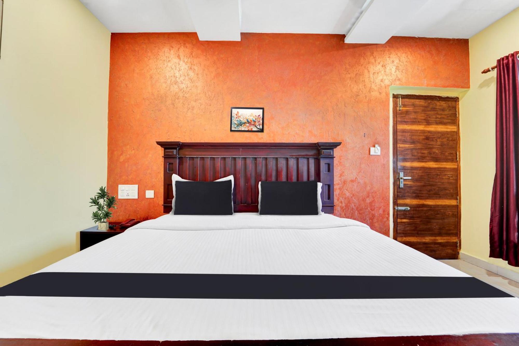 Отель Super Townhouse Ernakulam North Коччи Экстерьер фото