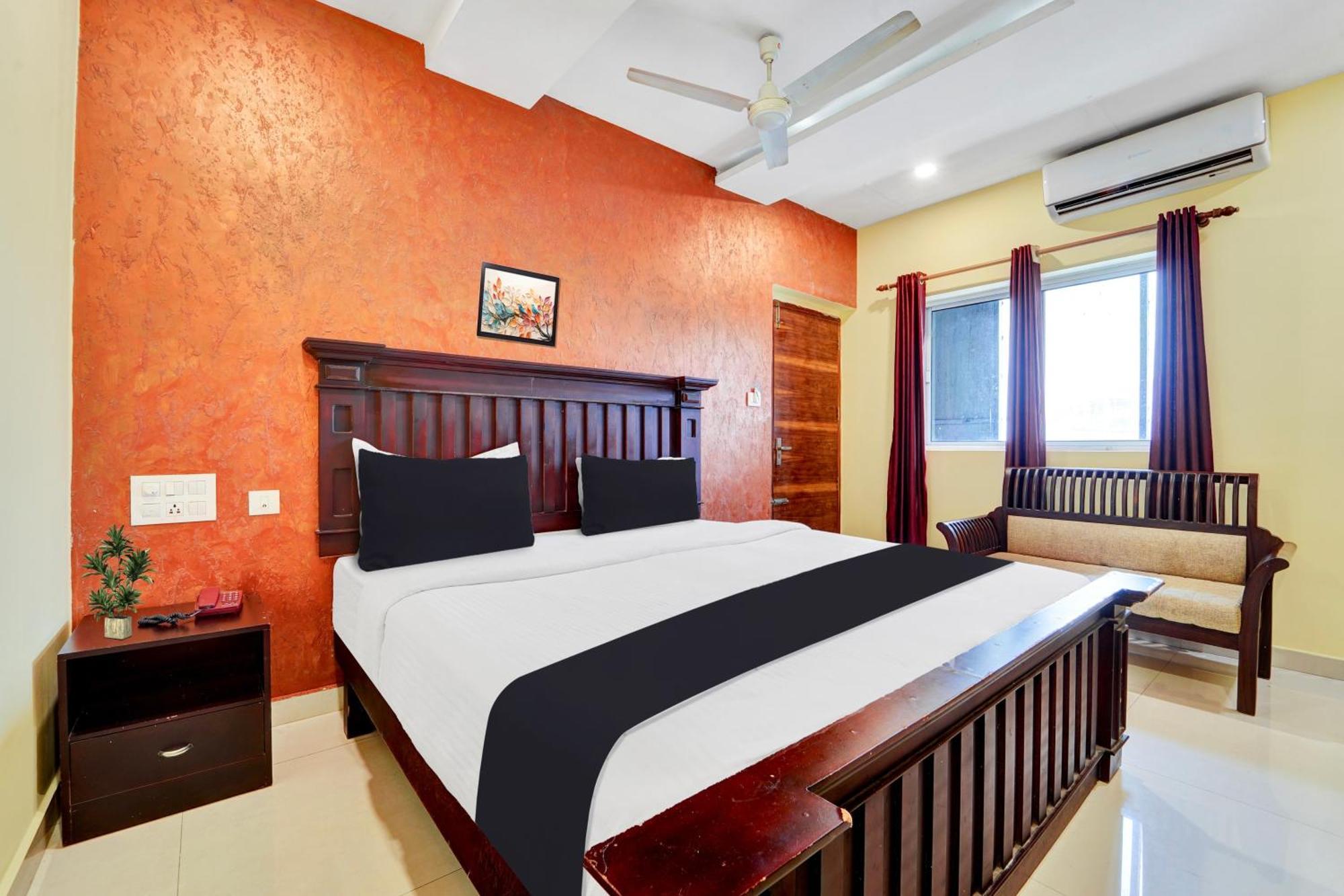 Отель Super Townhouse Ernakulam North Коччи Экстерьер фото