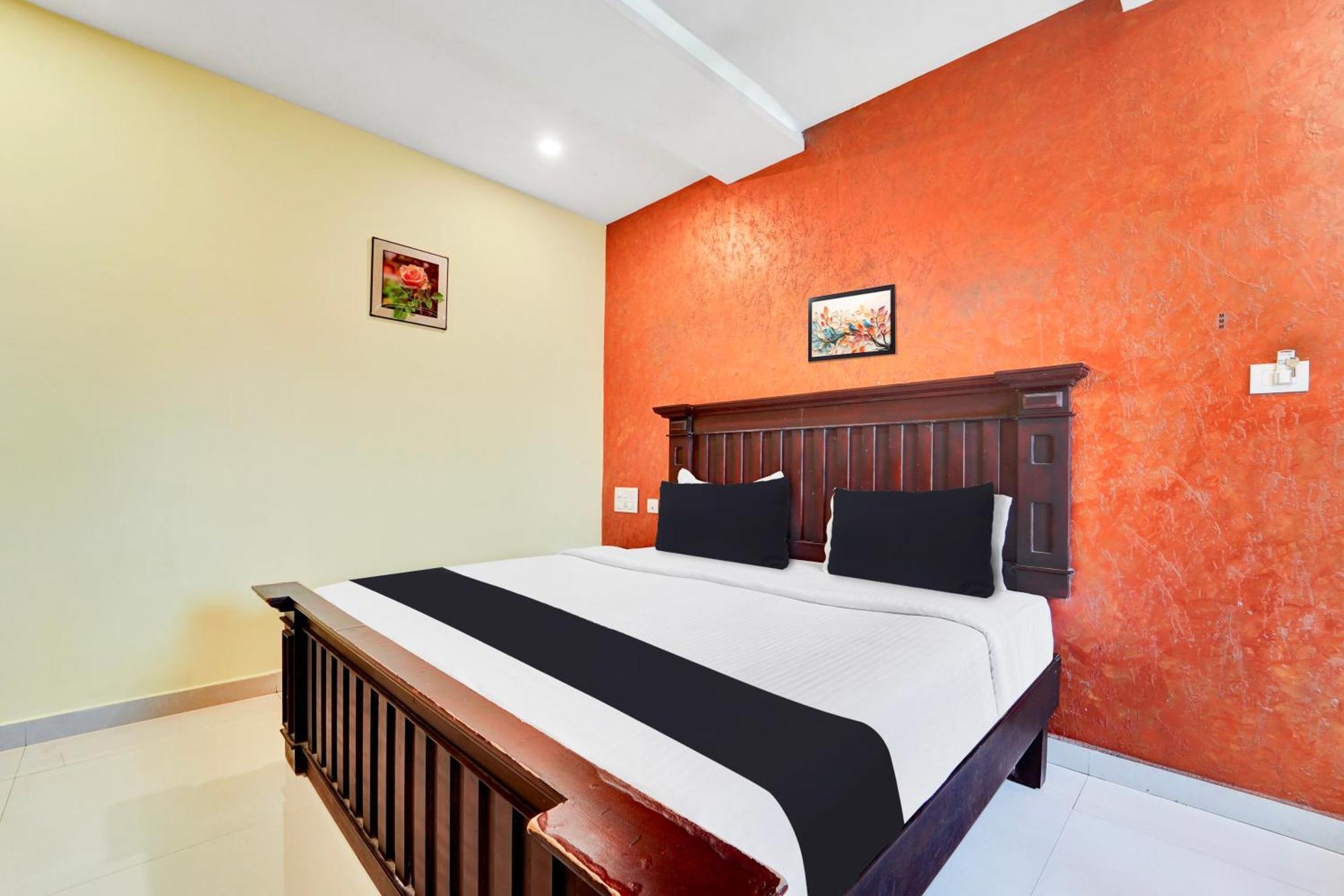 Отель Super Townhouse Ernakulam North Коччи Экстерьер фото