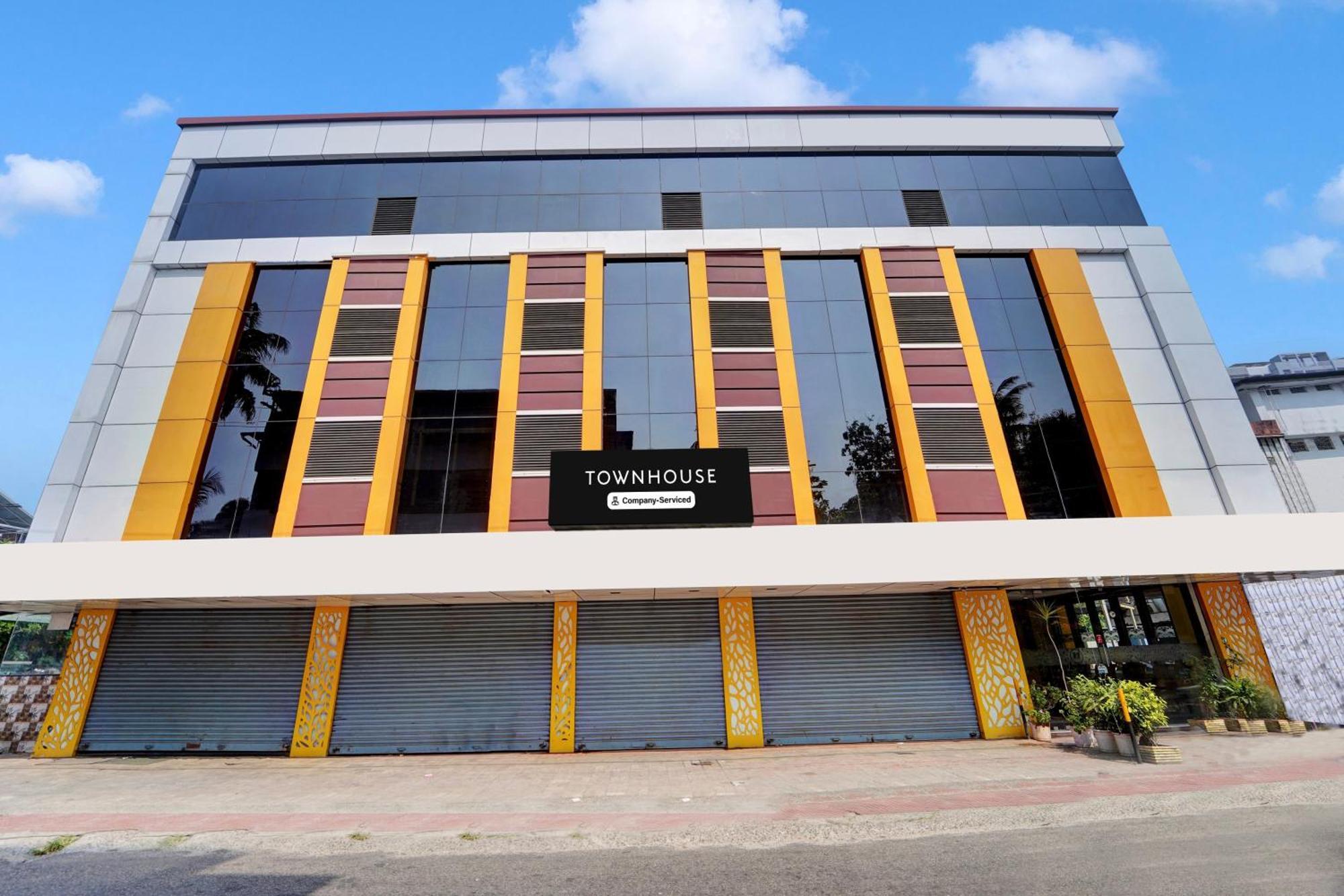 Отель Super Townhouse Ernakulam North Коччи Экстерьер фото